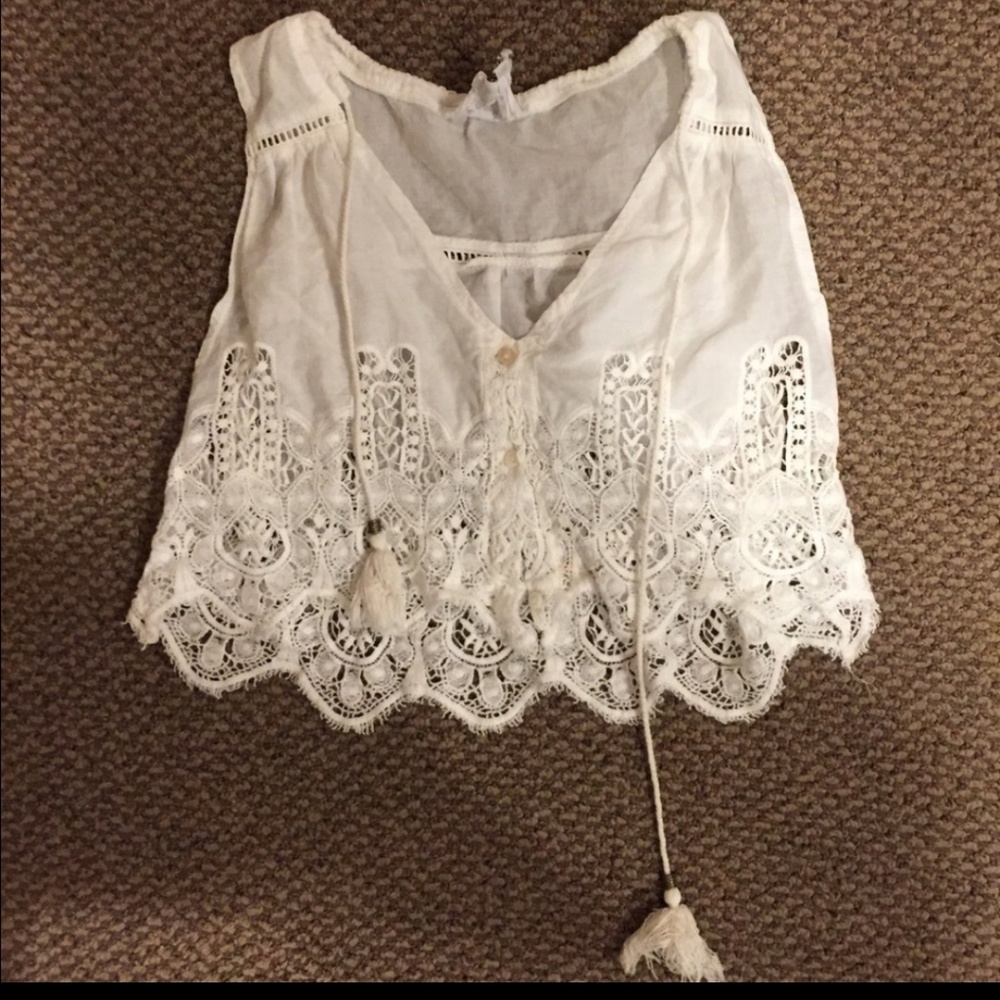 LF white lace crop top M